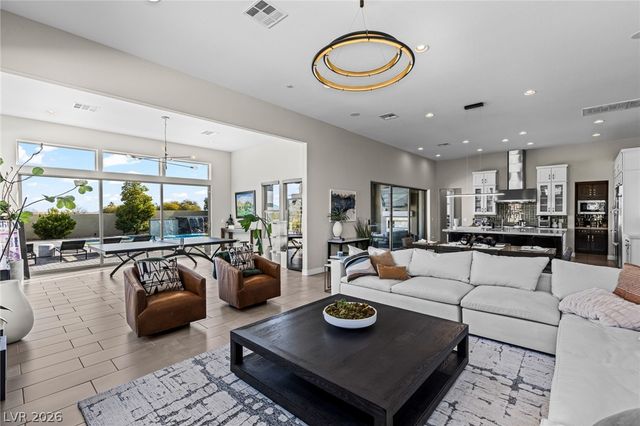 7851 West Wigwam Avenue, Las Vegas, NV 89113