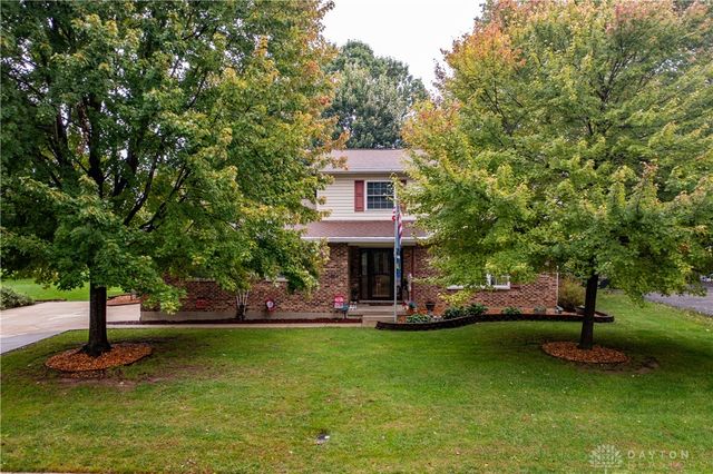 1874 Willowgreen Drive, Beavercreek, OH 45432