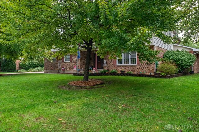 1874 Willowgreen Drive, Beavercreek, OH 45432