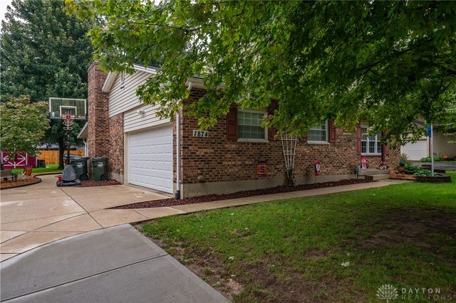 1874 Willowgreen Drive, Beavercreek, OH 45432