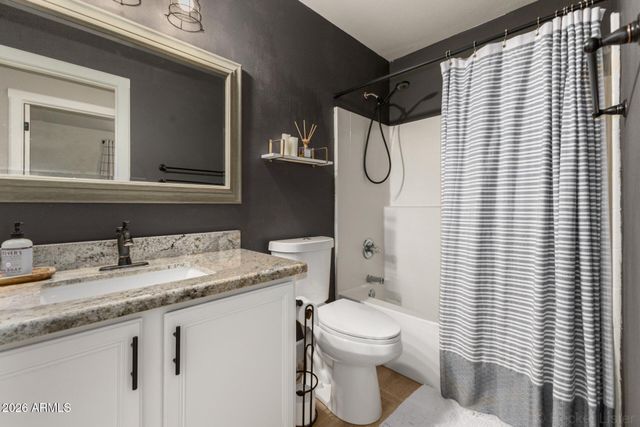 1736 E ROBIN Lane, Gilbert, AZ 85296