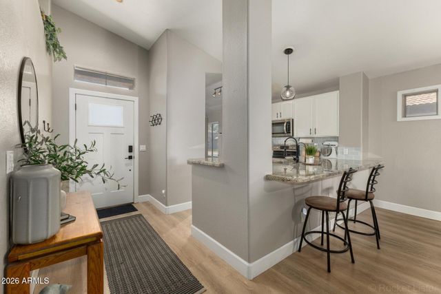 1736 E ROBIN Lane, Gilbert, AZ 85296