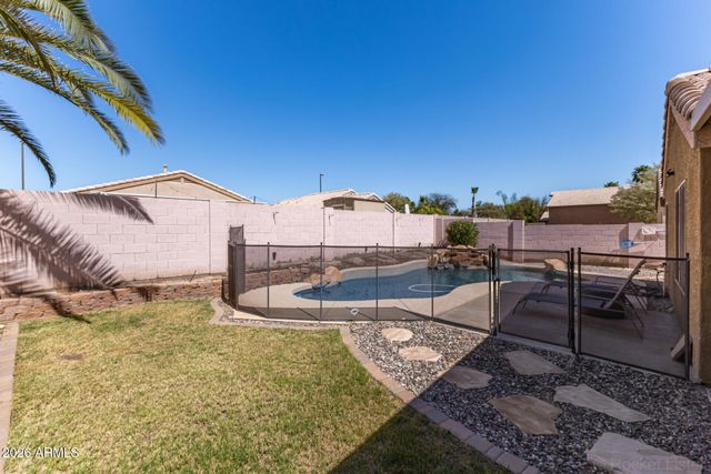 1736 E ROBIN Lane, Gilbert, AZ 85296