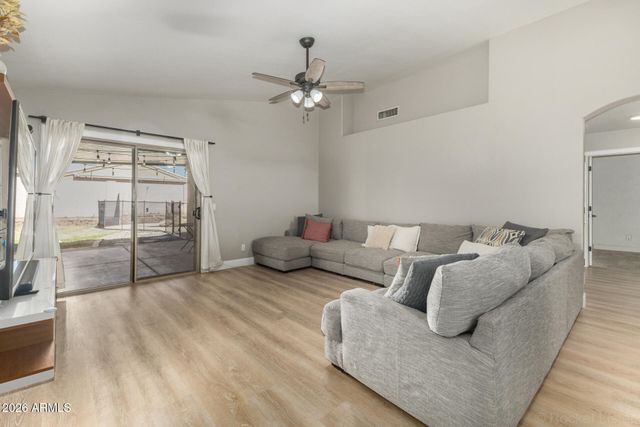 1736 E ROBIN Lane, Gilbert, AZ 85296