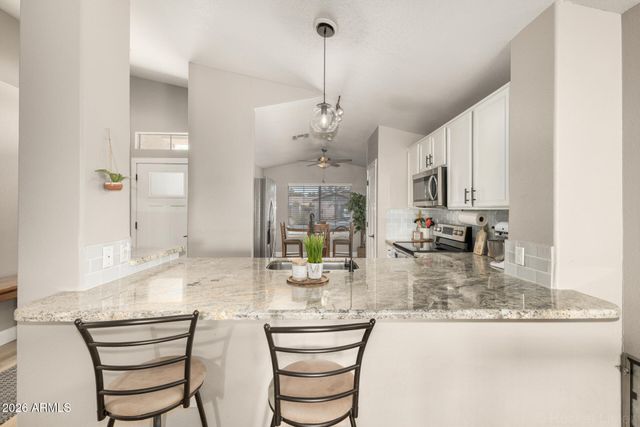 1736 E ROBIN Lane, Gilbert, AZ 85296