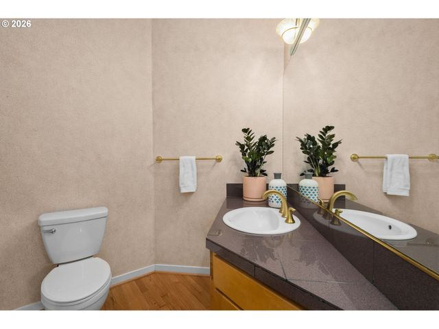 2460 TIPPERARY Ct, West Linn, OR 97068