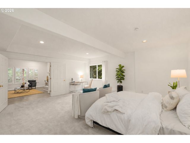 2460 TIPPERARY Ct, West Linn, OR 97068