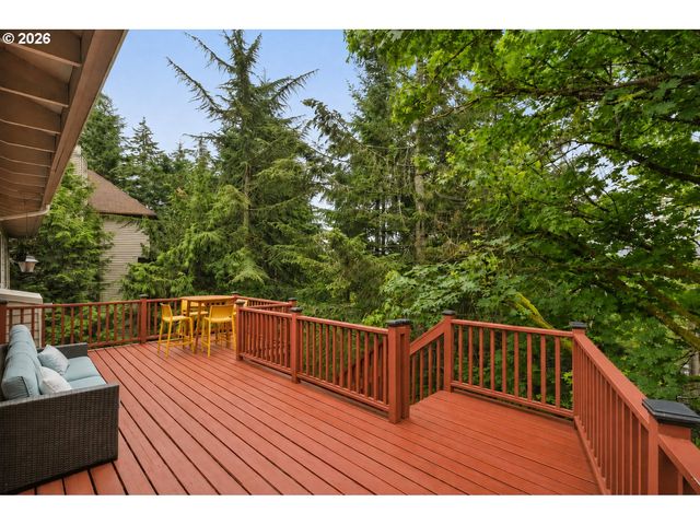 2460 TIPPERARY Ct, West Linn, OR 97068