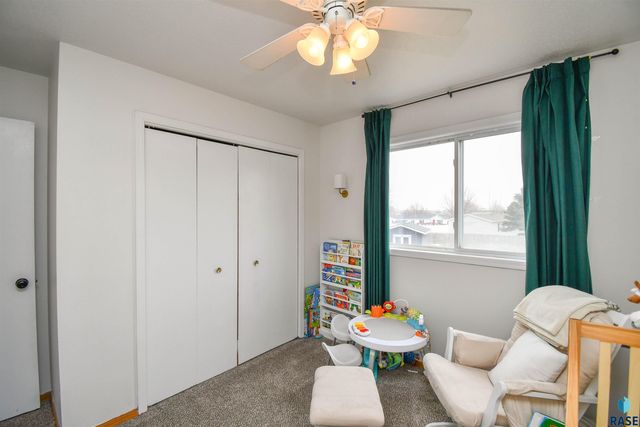 6049 W Jordan Ct Court, Sioux Falls, SD 57106