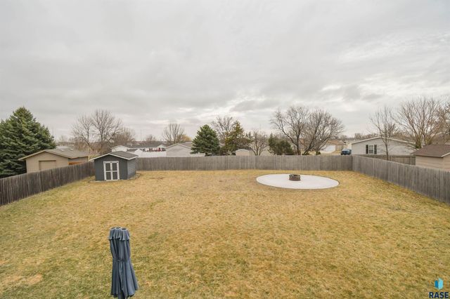 6049 W Jordan Ct Court, Sioux Falls, SD 57106