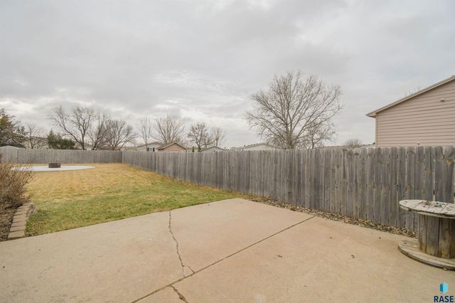 6049 W Jordan Ct Court, Sioux Falls, SD 57106