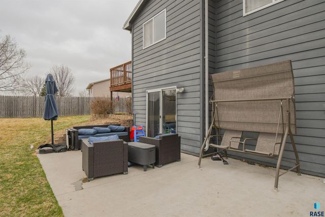 6049 W Jordan Ct Court, Sioux Falls, SD 57106