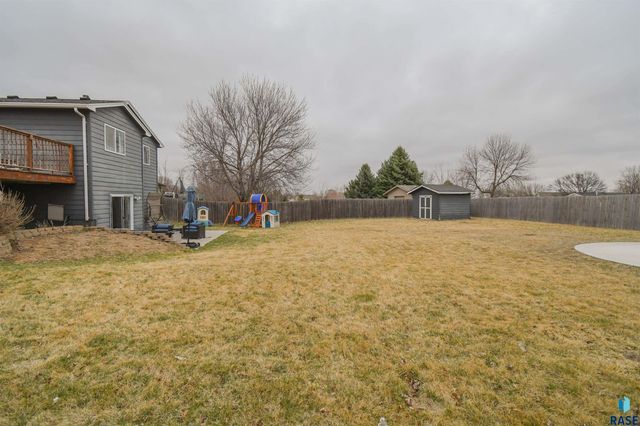 6049 W Jordan Ct Court, Sioux Falls, SD 57106