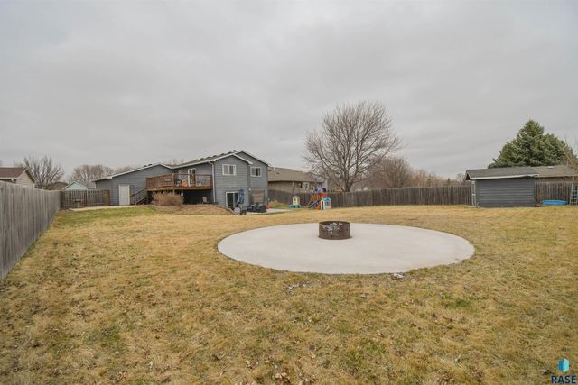 6049 W Jordan Ct Court, Sioux Falls, SD 57106