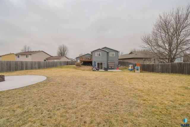 6049 W Jordan Ct Court, Sioux Falls, SD 57106
