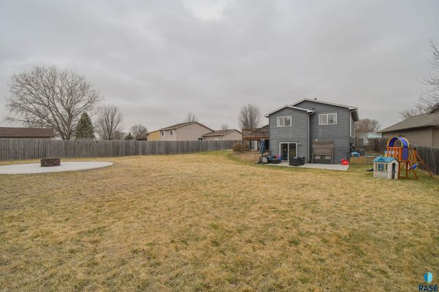6049 W Jordan Ct Court, Sioux Falls, SD 57106