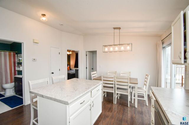 6049 W Jordan Ct Court, Sioux Falls, SD 57106