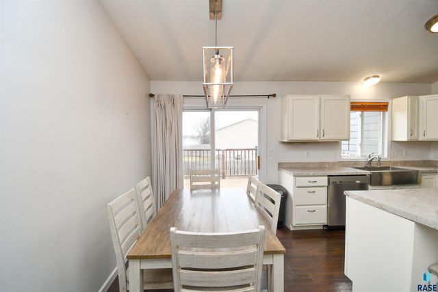 6049 W Jordan Ct Court, Sioux Falls, SD 57106