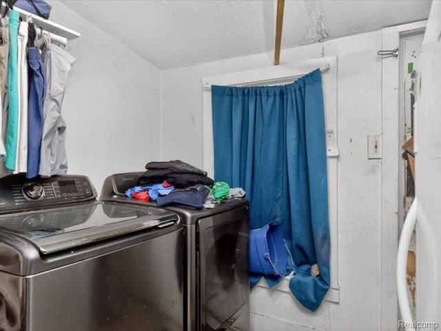 74 E Washington Street, Village Of Clarkston, MI 48346