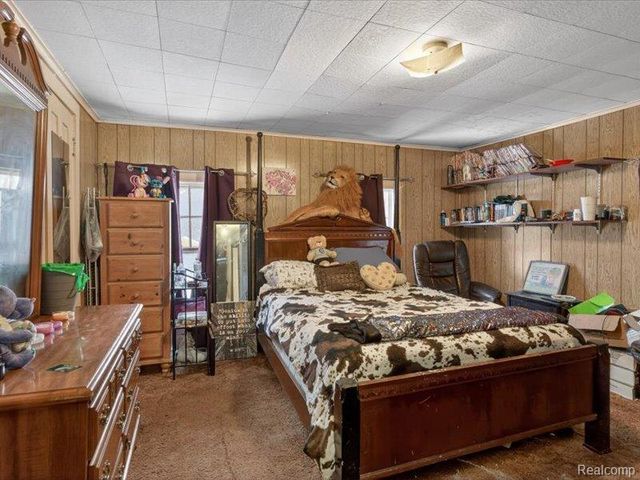 74 E Washington Street, Village Of Clarkston, MI 48346