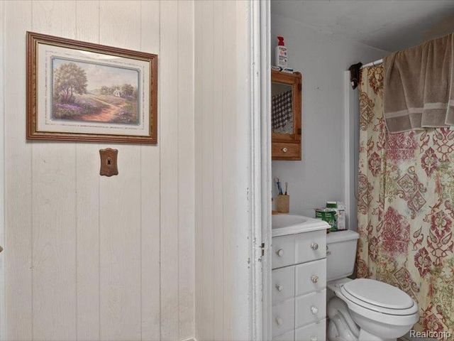 74 E Washington Street, Village Of Clarkston, MI 48346