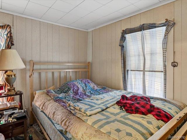 74 E Washington Street, Village Of Clarkston, MI 48346