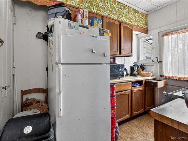 74 E Washington Street, Village Of Clarkston, MI 48346