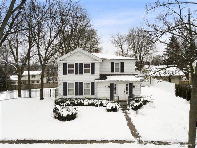 74 E Washington Street, Village Of Clarkston, MI 48346