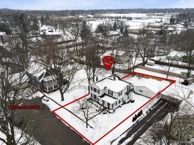 74 E Washington Street, Village Of Clarkston, MI 48346