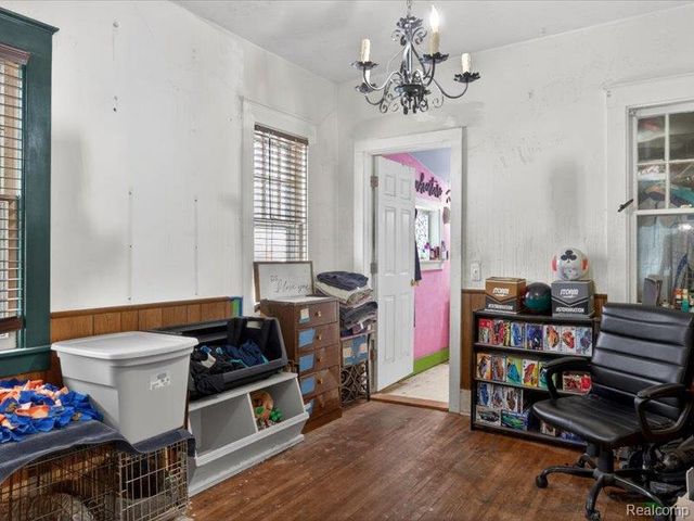 74 E Washington Street, Village Of Clarkston, MI 48346