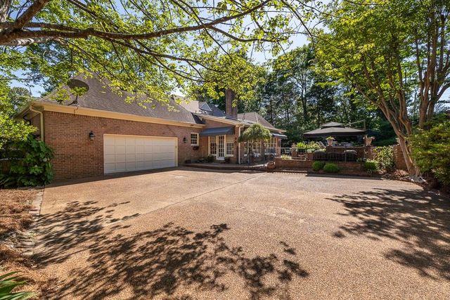 6362 N MASSEY HILL DR, Memphis, TN 38120