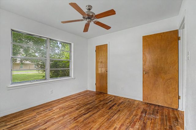 101 Oak Street, Dayton, TX 77535