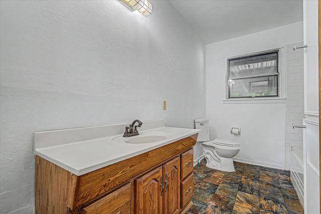 101 Oak Street, Dayton, TX 77535