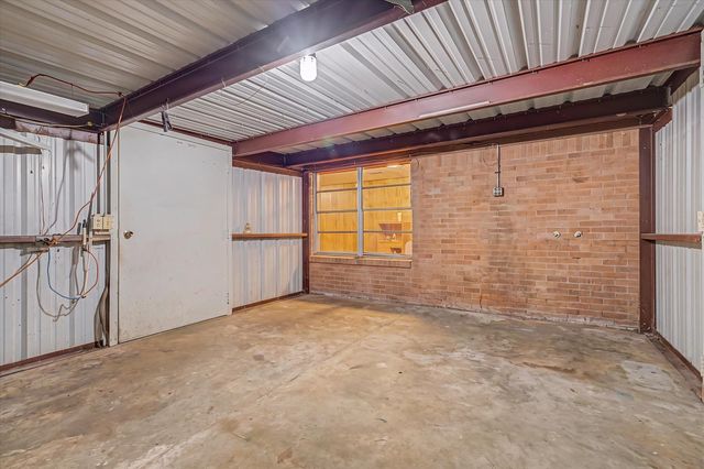101 Oak Street, Dayton, TX 77535