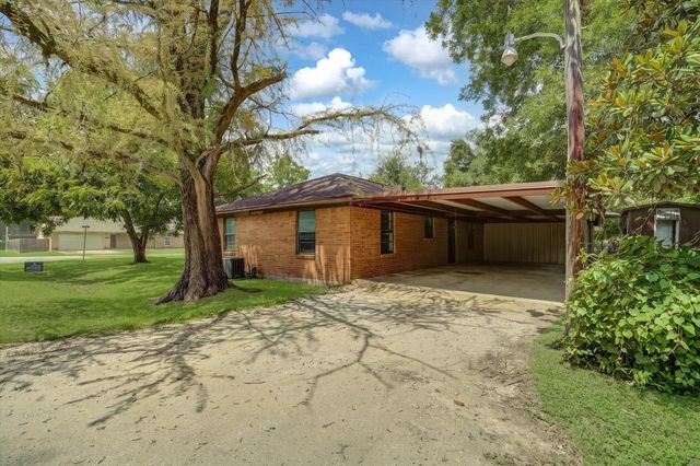 101 Oak Street, Dayton, TX 77535