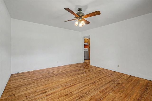 101 Oak Street, Dayton, TX 77535