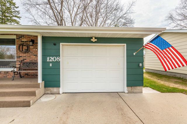 1208 Lenore Way, Fergus Falls, MN 56537