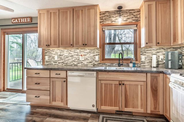 1208 Lenore Way, Fergus Falls, MN 56537