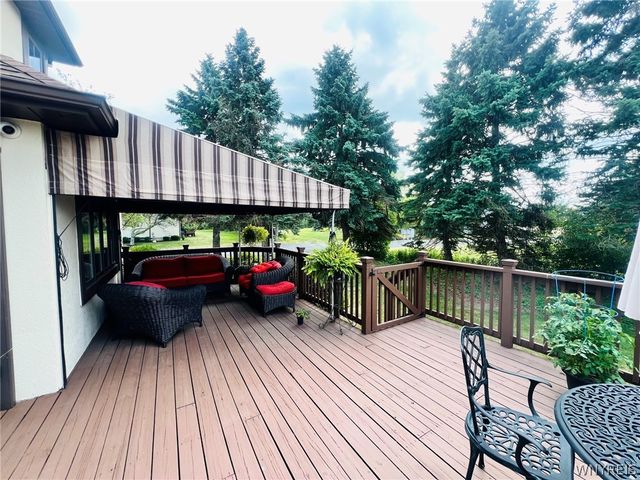 10 Pinegrove Court, Hamburg, NY 14075