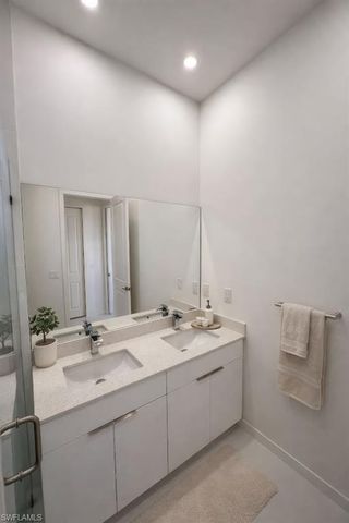 4002 NW 38th ST, Cape Coral, FL 33993