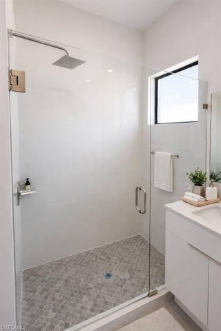 4002 NW 38th ST, Cape Coral, FL 33993