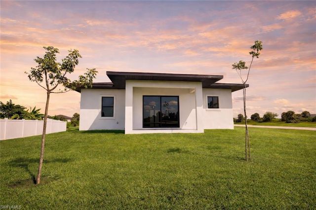 4002 NW 38th ST, Cape Coral, FL 33993