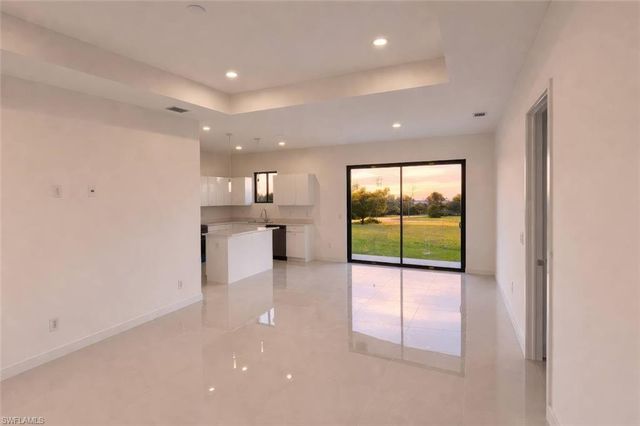 4002 NW 38th ST, Cape Coral, FL 33993