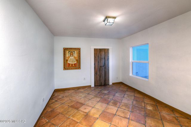 5402 E San Francisco Boulevard, Tucson, AZ 85712