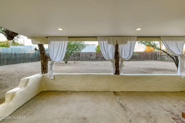 5402 E San Francisco Boulevard, Tucson, AZ 85712