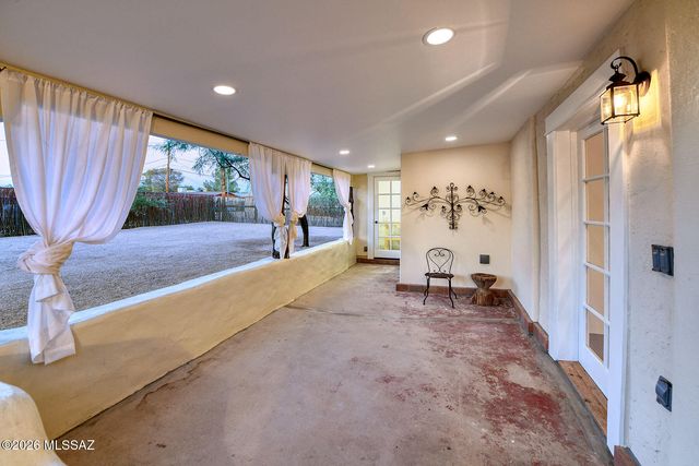 5402 E San Francisco Boulevard, Tucson, AZ 85712