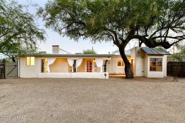 5402 E San Francisco Boulevard, Tucson, AZ 85712