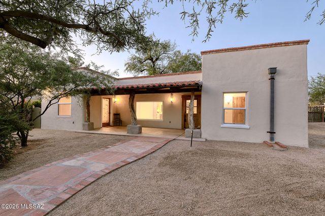 5402 E San Francisco Boulevard, Tucson, AZ 85712