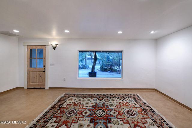 5402 E San Francisco Boulevard, Tucson, AZ 85712
