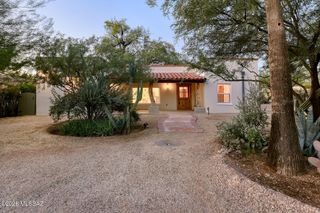 5402 E San Francisco Boulevard, Tucson, AZ 85712